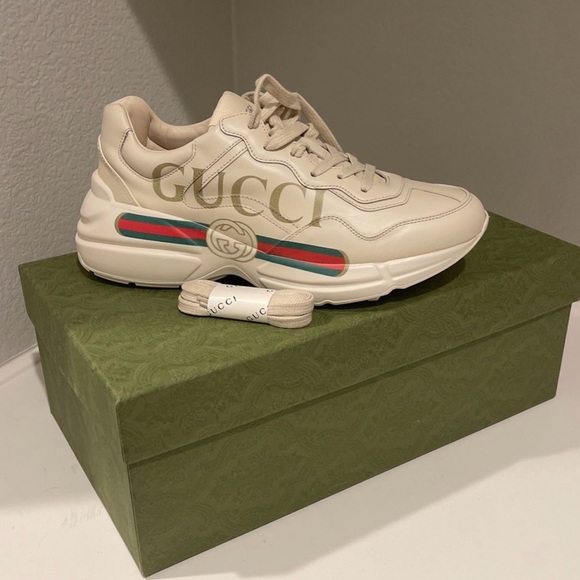 New Gucci sneakers - Picture 1 of 4